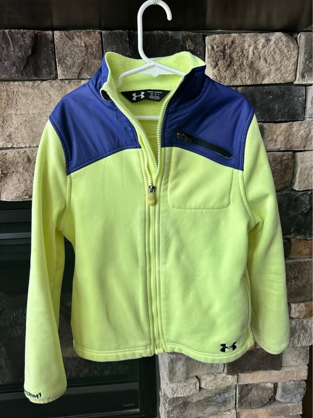 Kids Under Armour Fleece Pullover - Size Small